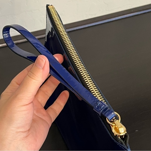 Giuseppe Zanotti patent leather Clutch wristlet, indigo blue, gold tone hardware - Picture 7 of 15